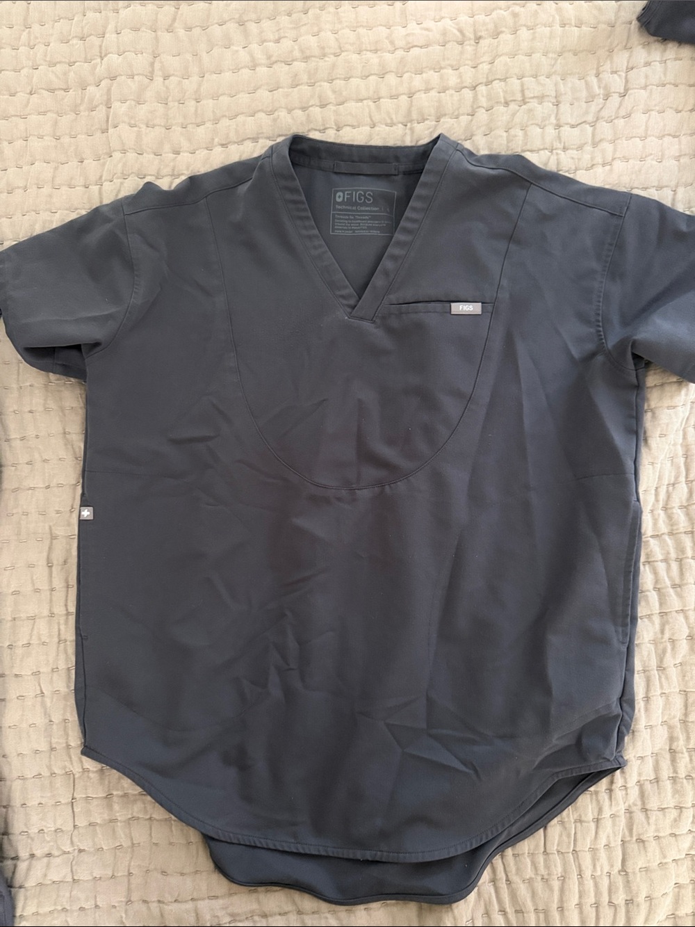 Figs Women's V-Neck Scrub Top & Pant Set in Charcoal Gray - Picture 5 of 5